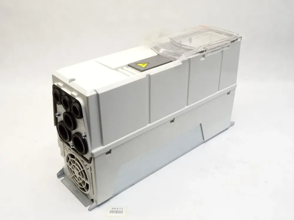 ABB Frequenzumrichter 25/21A 400/480V AC 50/60Hz 0...500Hz ACS580-01-025A-4 + B056 / Neu