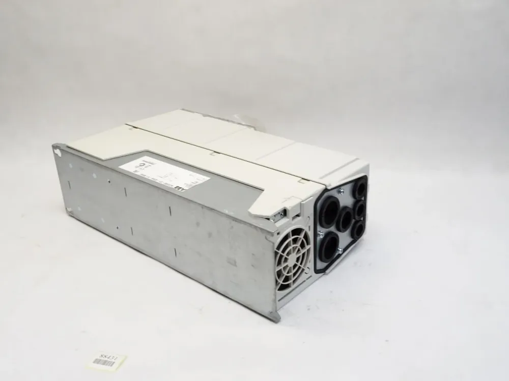 ABB Frequenzumrichter 25/21A 400/480V AC 50/60Hz 0...500Hz ACS580-01-025A-4 + B056 / Neu