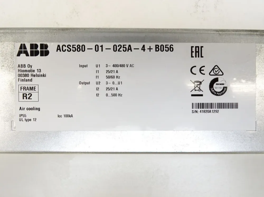 ABB Frequenzumrichter 25/21A 400/480V AC 50/60Hz 0...500Hz ACS580-01-025A-4 + B056 / Neu