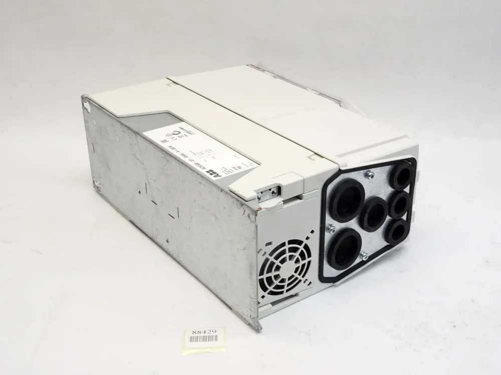 ABB Frequenzumrichter 5.6/4.8A 400/480V AC 50/60Hz 0...500Hz ACS580-01-05A6-4 + B056 / Neu