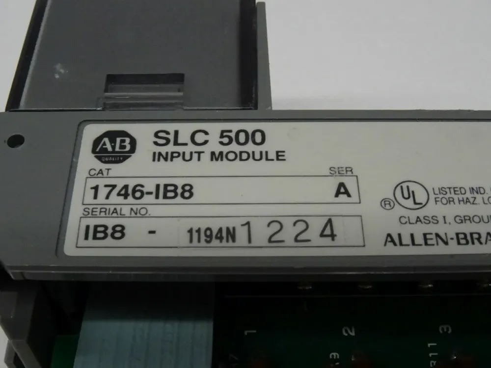 Allen Bradley SLC500 Eingabemodul 1746-IB8 Ser. / 1746IB8
