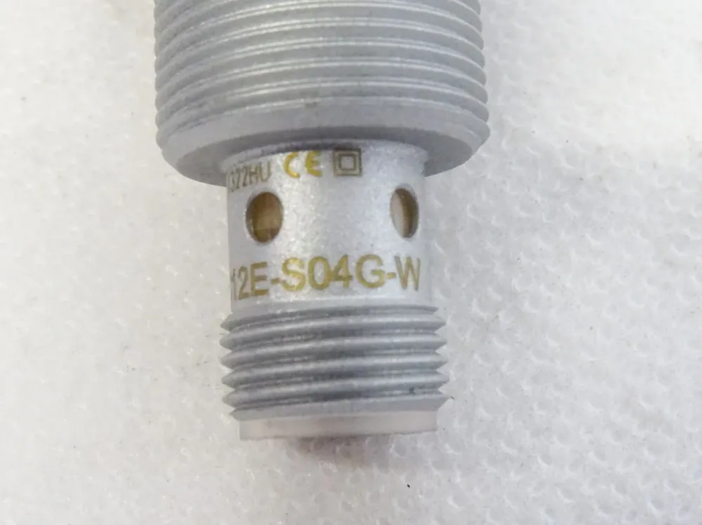 Balluff BES02KF / BES M18ML-PSC12E-S04G-W / Neu