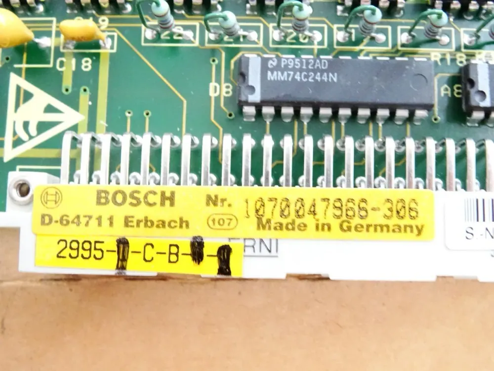Bosch Analog Output 1070047966-306 / Neu OVP