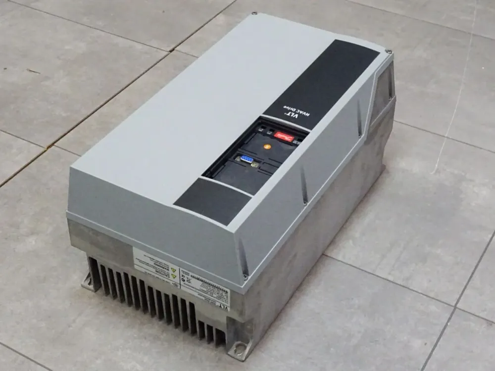 Danfoss VLT 131B4222 FC-102P2K2T4E55H1 Frequenzumrichter 2.2kW