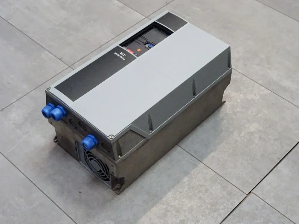 Danfoss VLT 131B4222 FC-102P2K2T4E55H1 Frequenzumrichter 2.2kW
