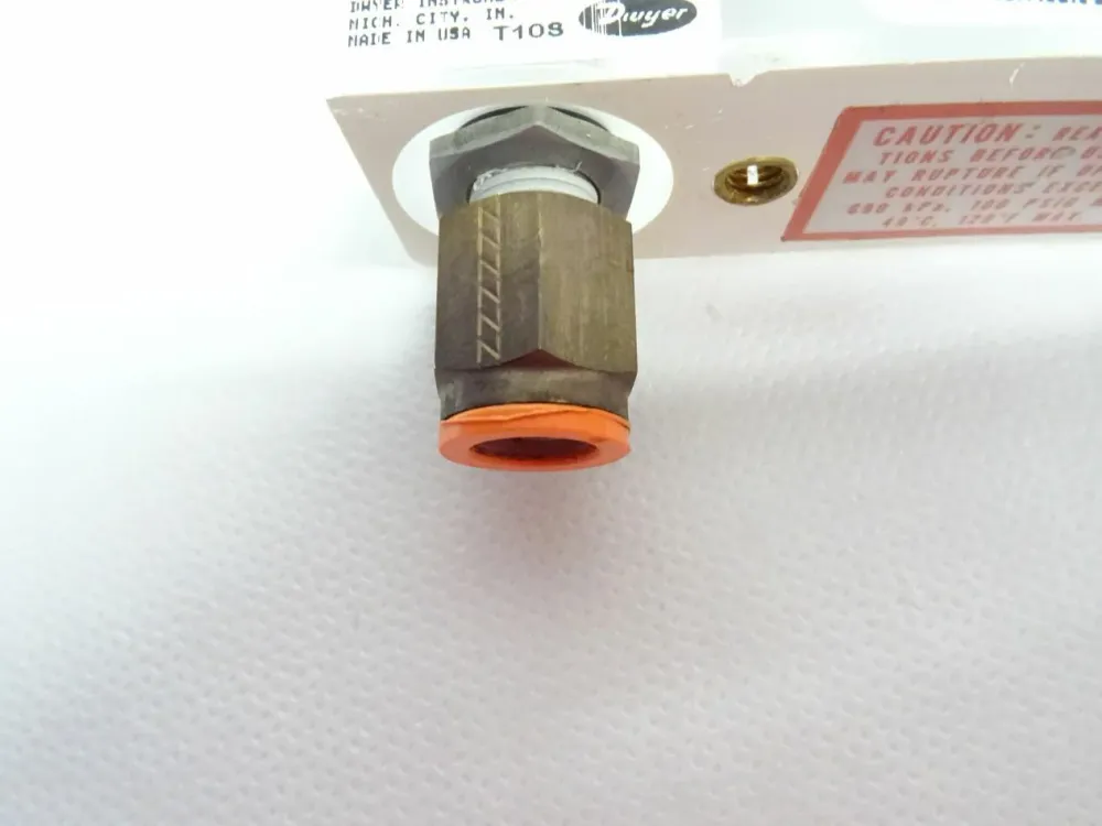 Dwyer Instruments Inc. VFA-25-AAV / T10S Schwebekörperdurchflussmesser