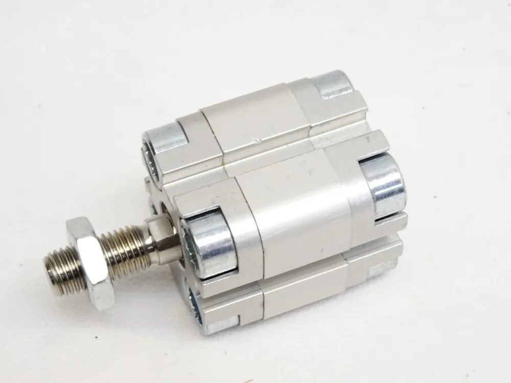 Festo Kompaktzylinder ADVU ADVU-20-5--P- 156600 / Neu