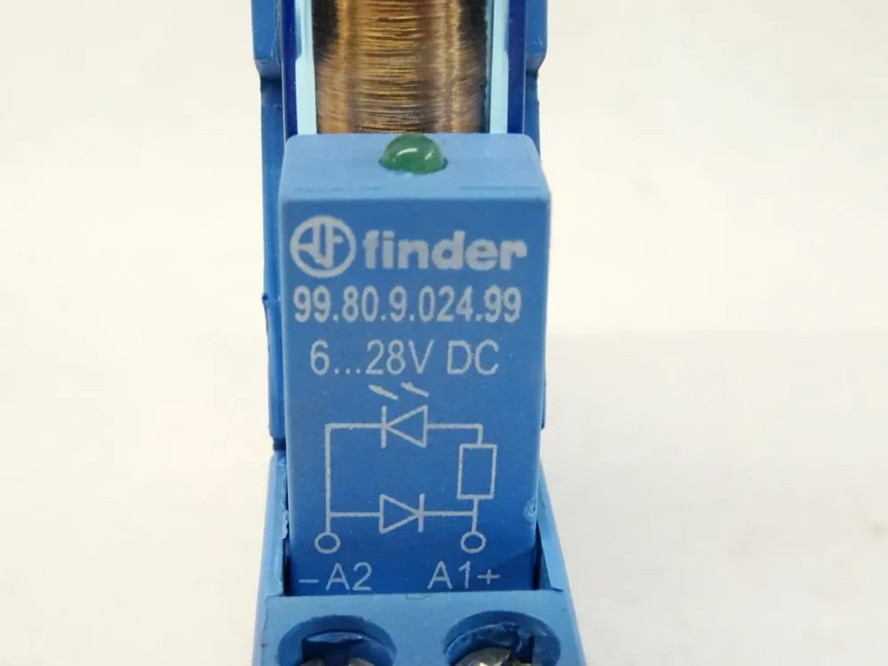 Finder 99.80.9.024.99 Relais + 95.95.3 Sockel + 40.52 Relais
