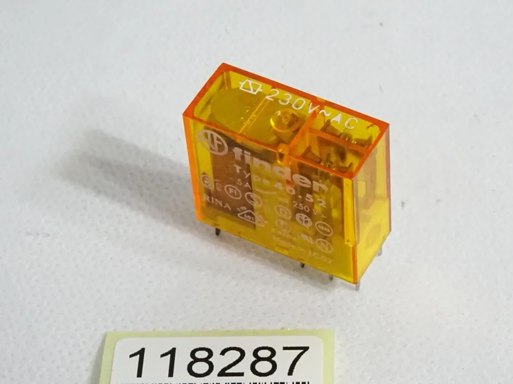 Finder Relais 40.52.8.230.0000 5A / Neu