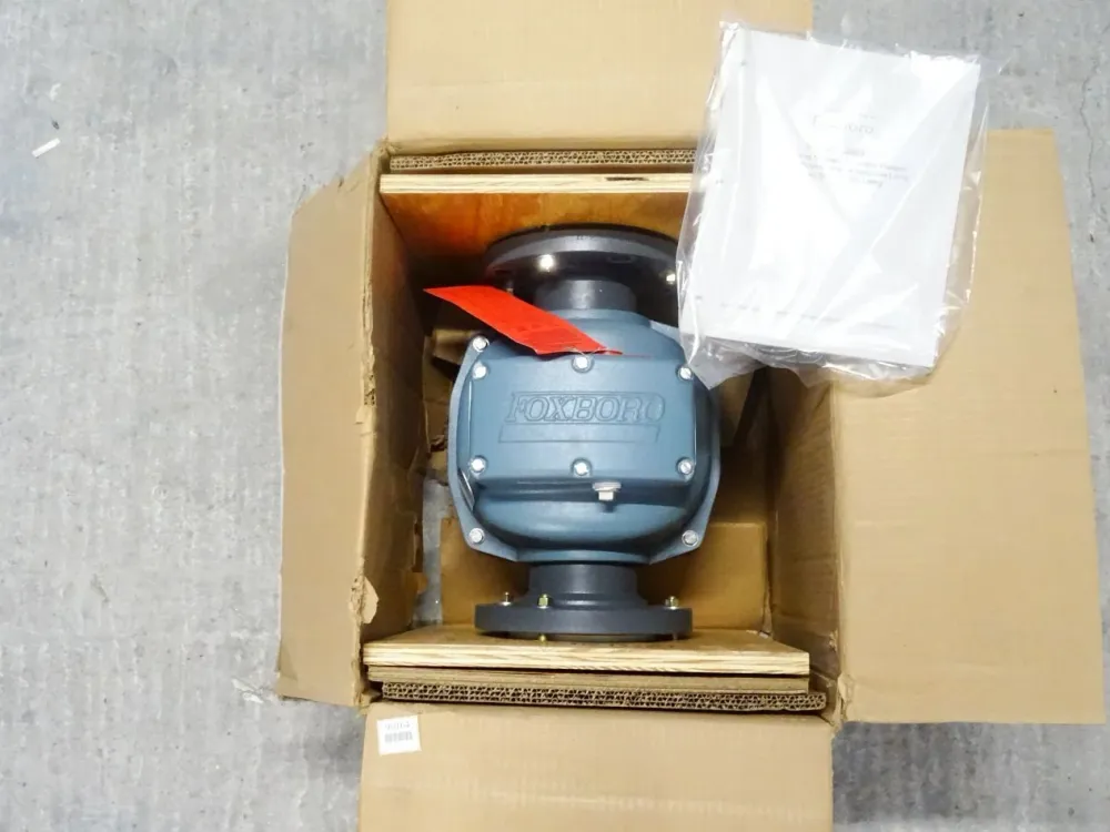 Foxboro Schneider Electric 8300 Series / Magnetic Flow Tube / 8304-SABB-TBJ-GCNZ / Neu OVP