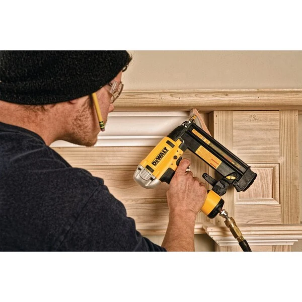 GROPPINATRICE 18 GAUGE PRECISION POINT DeWalt DPN1850PP-XJ