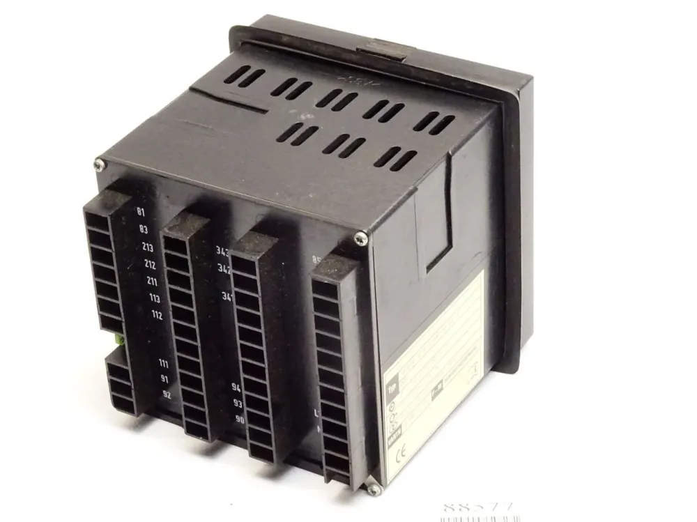 Jumo Temperaturregler 703030/50-044-000-00-001-01 / 000