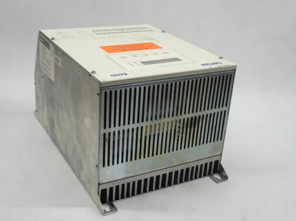 Lenze 8600 33.8601_E.V001 / 33 8601 E Frequenzumrichter 400/460V 50/60Hz / OVP