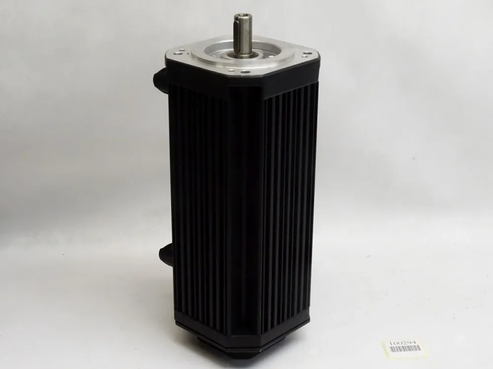 Lenze Servomotor MCA 10I40-RS0B0-B14N-ST5S00N-R0SU 3950min-1 MCA10I40-RS0B0-B14N-ST5S00N-R0SU / Neu