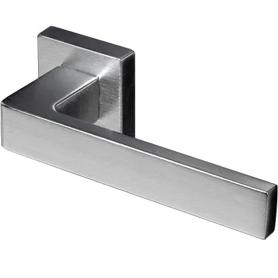 Maniglia Alluminio Capri Con Bocchetta Cro Sat- 1,0 Pz