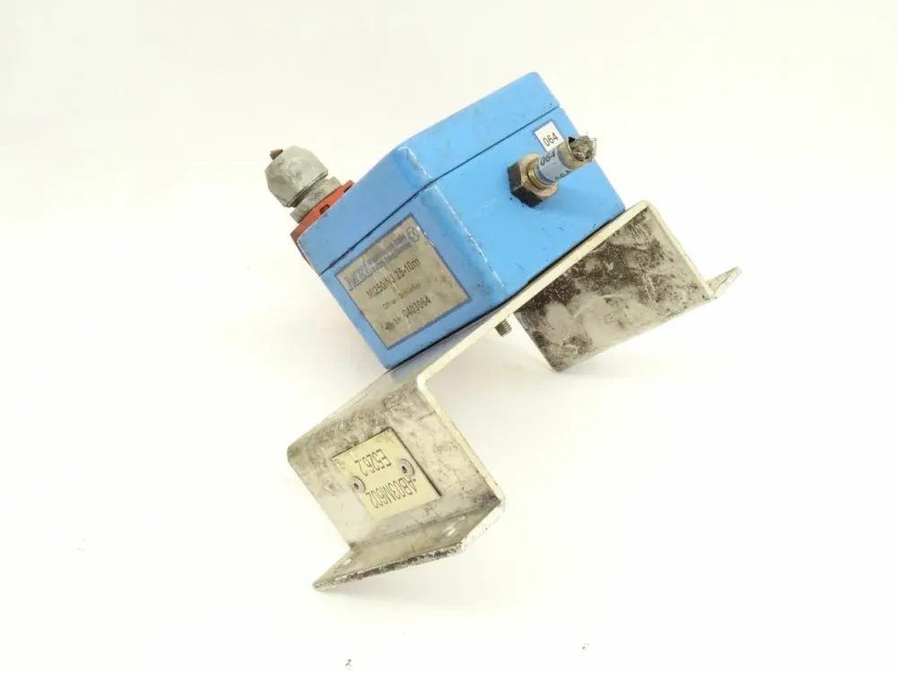 MEL Mikroelektronik MI250/NJ25 -10m Öffner / Schließer / induktiver Initiatior