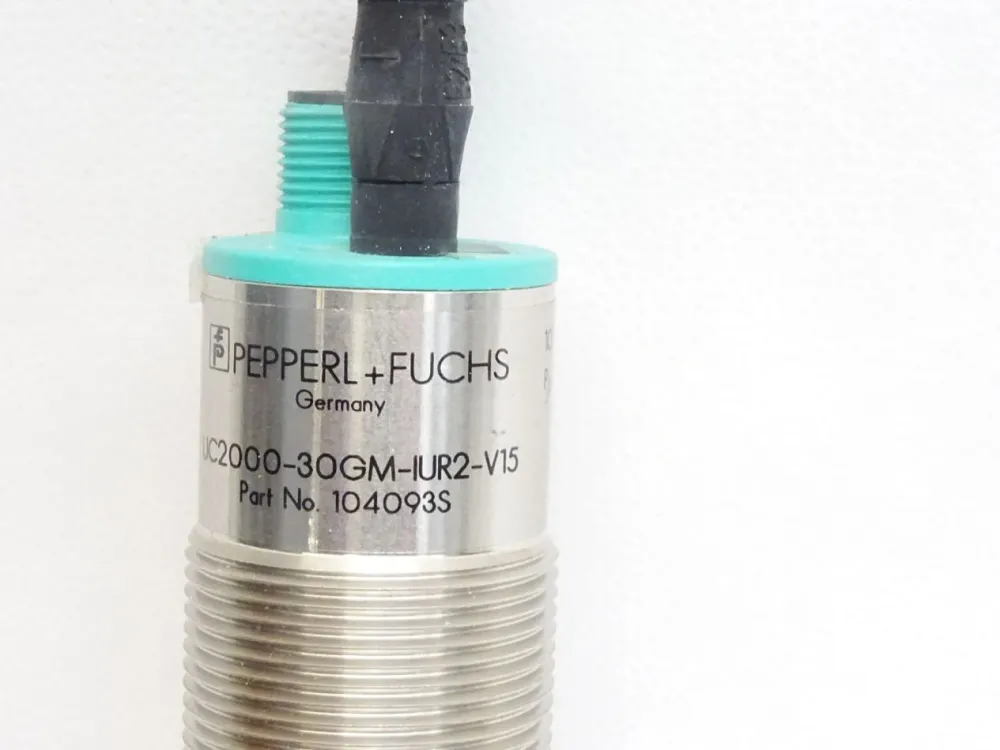 Pepperl+Fuchs UC2000-30GM-IUR2-V15 / 104093 S / Neu
