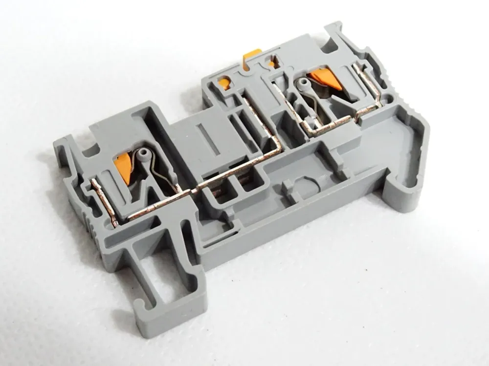 Phoenix Contact Messertrennklemme 3211933 PT4-MT PT4-TG Inhalt:146 Stück / Neu