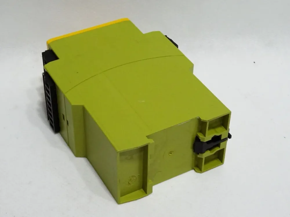 Pilz Sicherheitsschaltgerät 777310 PNOZ X3P 24VDC 24VAC 3n/o 1n/c 1so