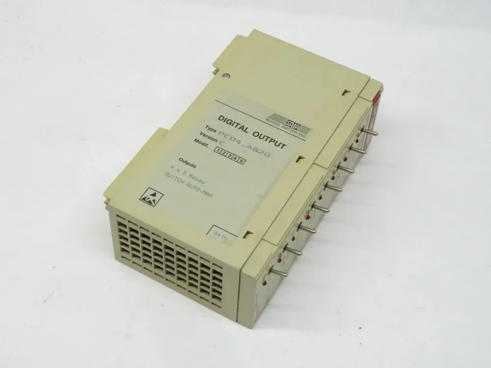 Saia PCD4.A820 Digital Output Switch Auto-Man 4x2 Relay#