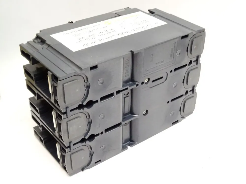 Schneider Electric ComPact Grundschalter NSX250B LV431390 + TM250D LV431430 / Neu OVP