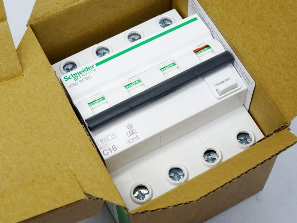 Schneider Electric FI/LS-Schalter iC60N A9D67416 / Neu OVP