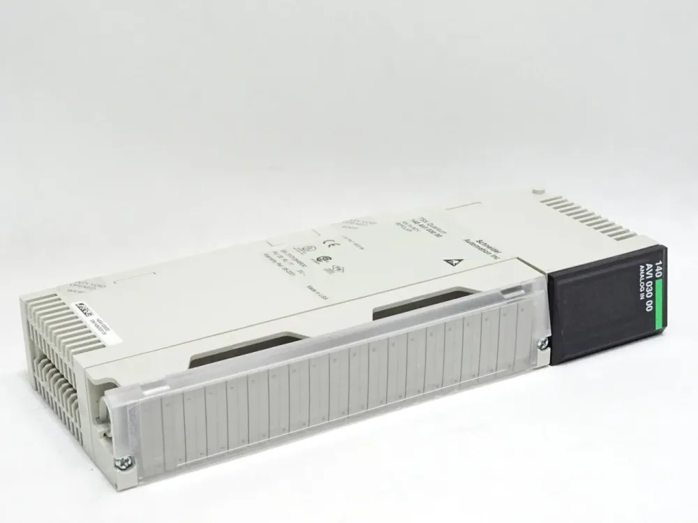 Schneider Electric TSX Quantum Analoges Eingangsmodul 140AVI03000 140 AVI 030 00