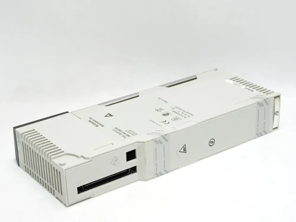 Schneider Electric TSX Quantum Analoges Eingangsmodul 140AVI03000 140 AVI 030 00
