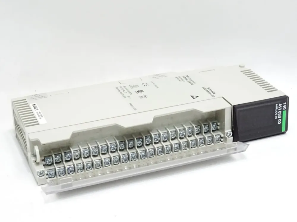 Schneider Electric TSX Quantum Analoges Eingangsmodul 140AVI03000 140 AVI 030 00