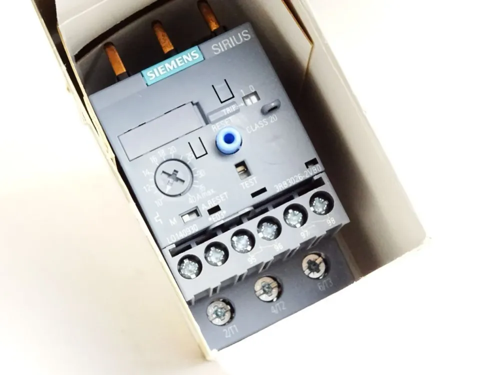 Siemens Überlastrelais 3RB3026-2VB0 / Neu OVP