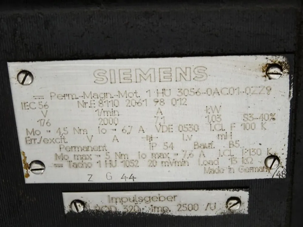 Siemens Permanent Magnet Motor 1HU3056-0AC01-0ZZ9 2000min-1