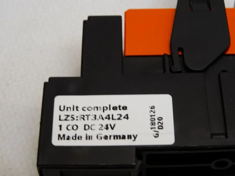 Siemens RT78725 RT3A4L24 Schrack RT314024 / Neu