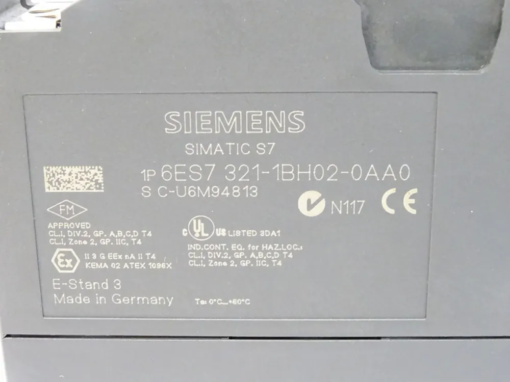 Siemens S7-300 6ES7321-1BH02-0AA0 / 6ES7 321-1BH02-0AA0 (ohne Klappe und ohne Stecker)