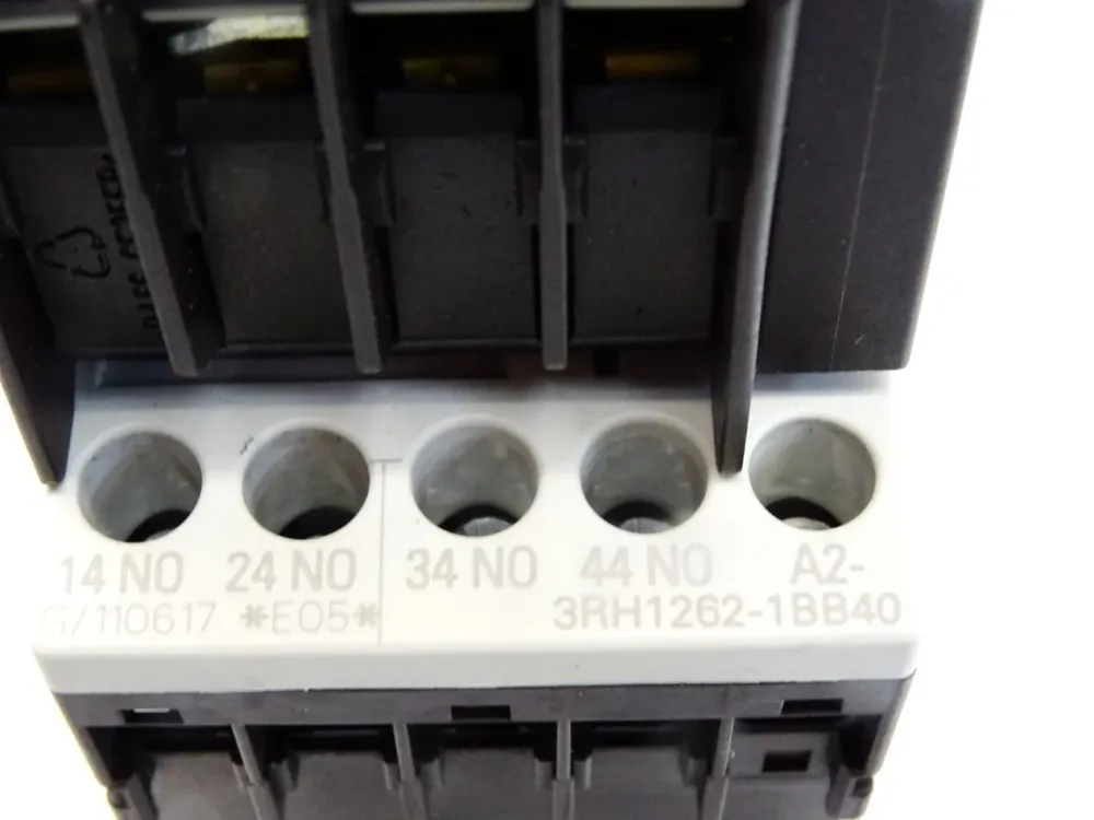 Siemens Sirius 3RH1262-1BB40 Hilfsschütz