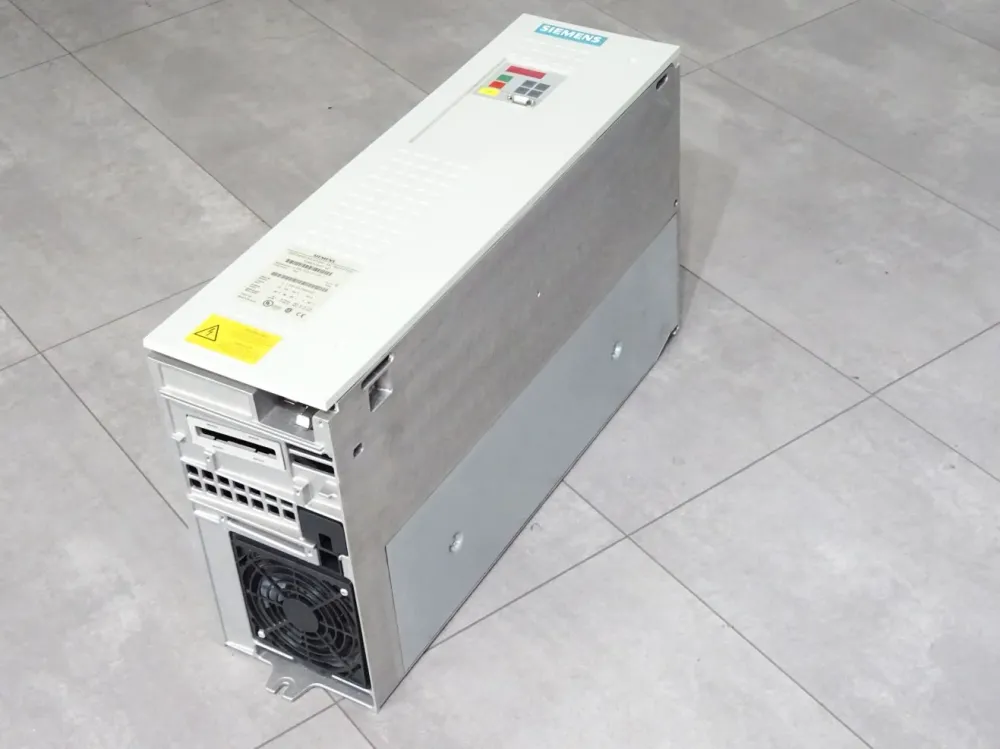 Siemens Wechselrichter Simovert 6SE7023-4TC61-Z G93+ B inkl. 6SE7090-0XX84-0AB0