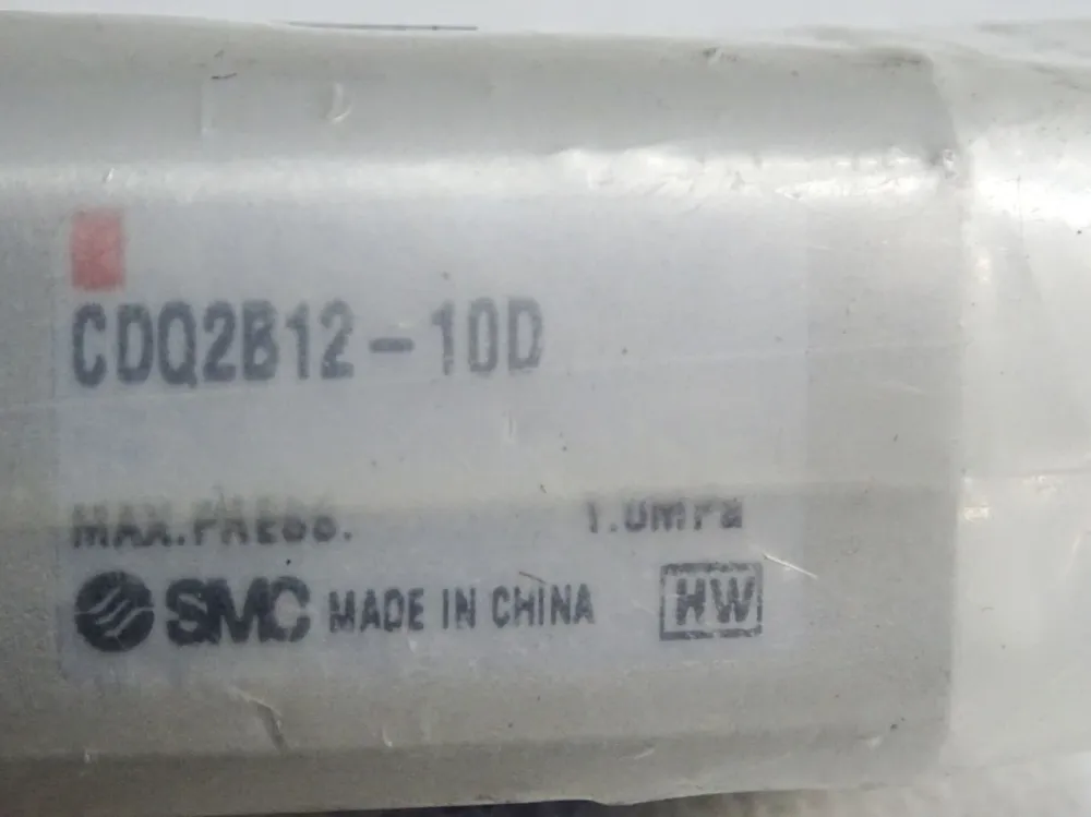 SMC CDQ2B12-10D Kompaktzylinder / Neu OVP