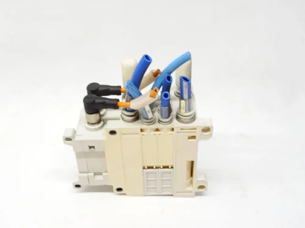 SMC VVQ1000W-130A-1 Connector Box
