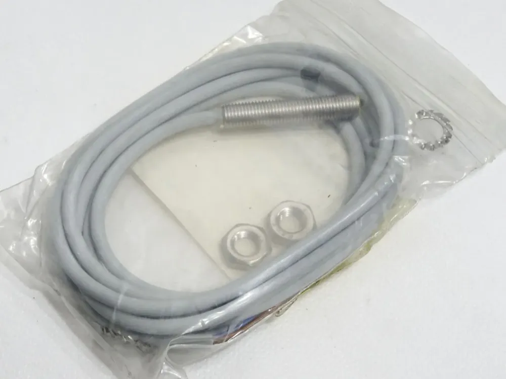 Turck Induktiver Sensor BI1.5U-EG08-AP6X 4600500 / Neu OVP