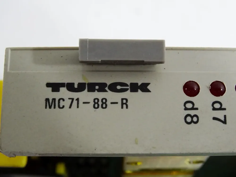 Turck MC71-88-R + Murr Elektronik Steckkartenträger 63020 SKP 48/I F