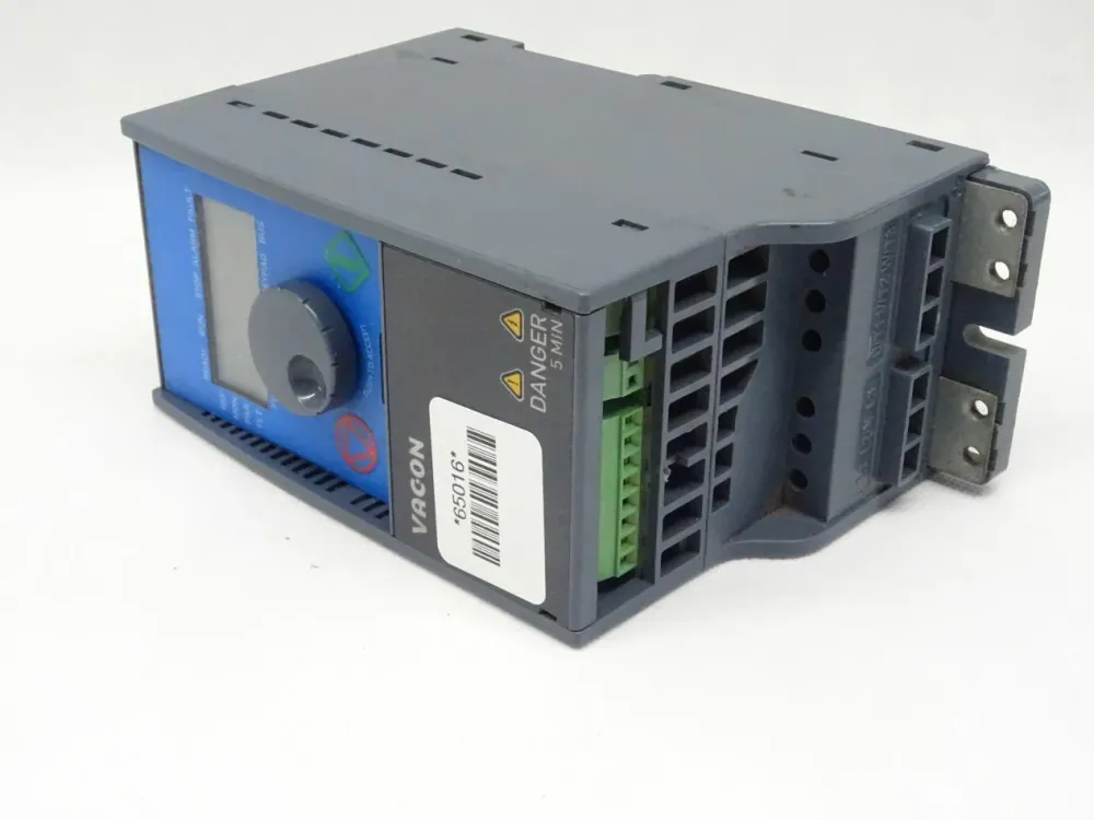 Vacon Vacon 0010-3L-0002-4 / MA010-0002-4M1H0-3SA-0000000000 / 0,55kW