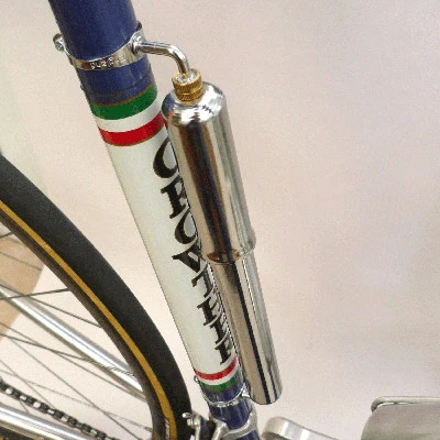 Supporto per pompa vintage per telaio