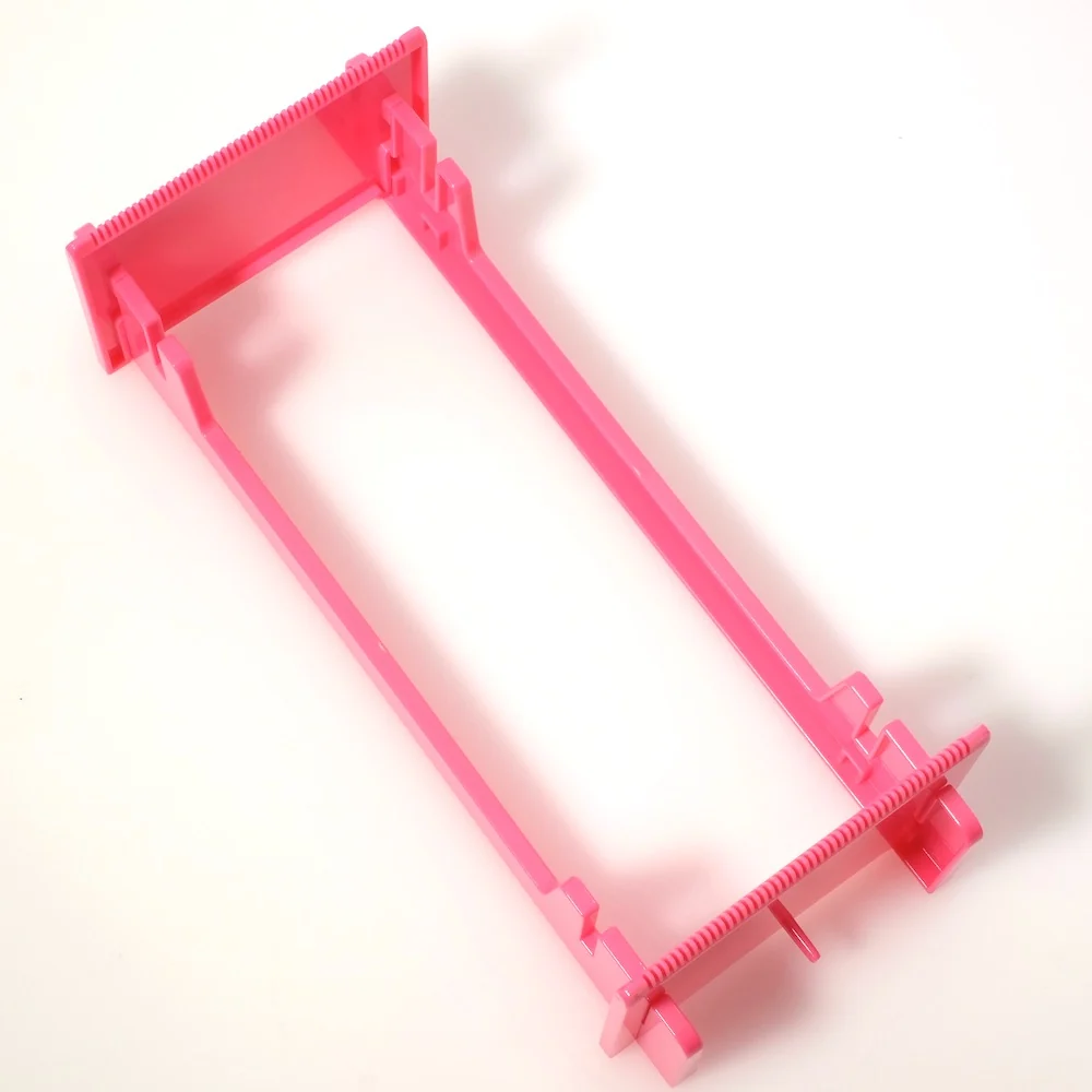 Telaio rosa per tessitura di braccialetti con perle
