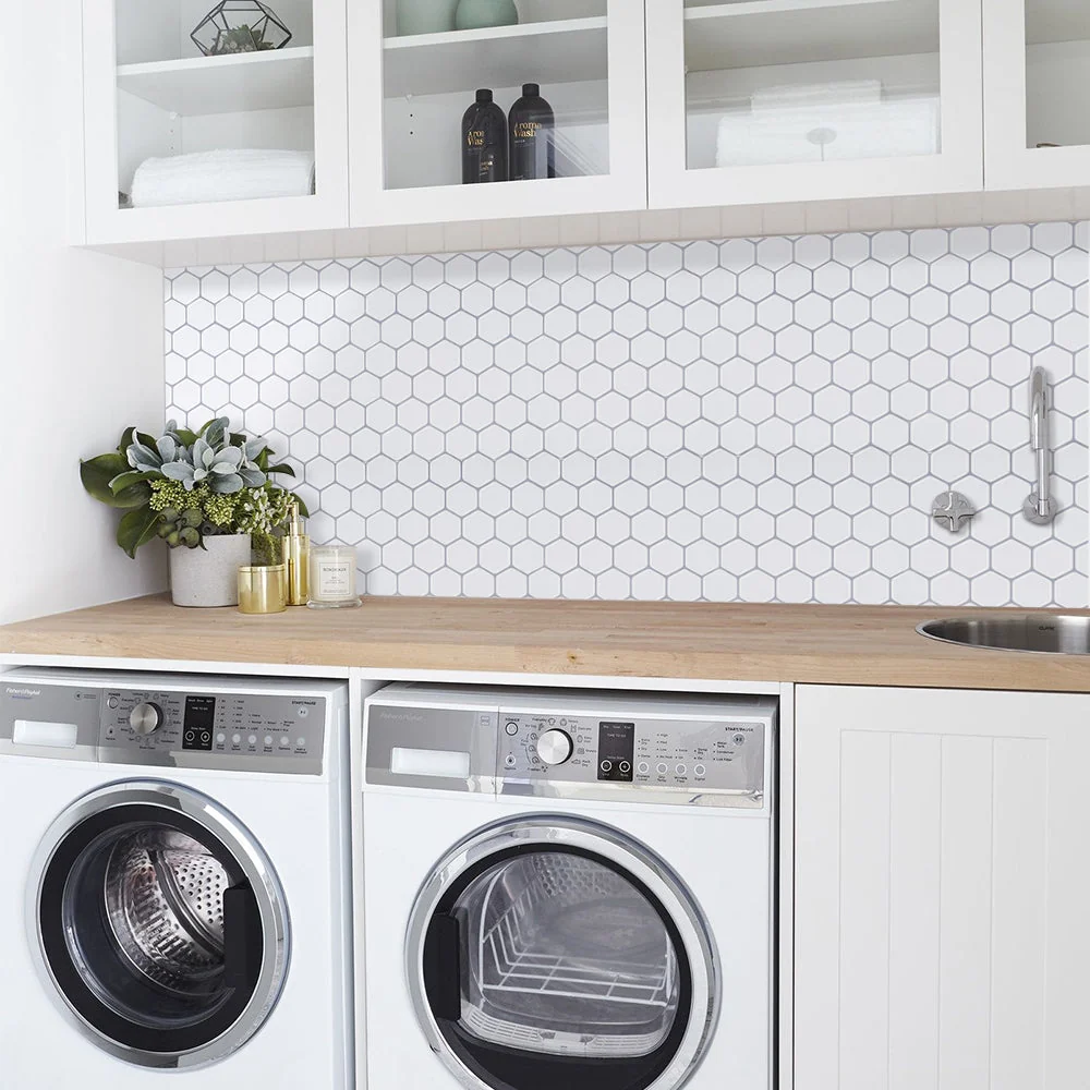Biscotto per Profilati White Hexagon Backsplash Peel and Stick Tile - Thicker Design