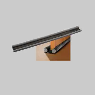 PARASPIFFERI SOTTOPORTA DOPPIA PROTEZIONE cm 95x25mm - col. Marrone. Prezzo per Pezzo.