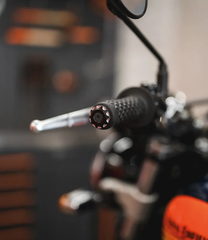 Gancio per Catene Handlebar ends Interceptor 650 and Continental GT 650 - Cafe Twin