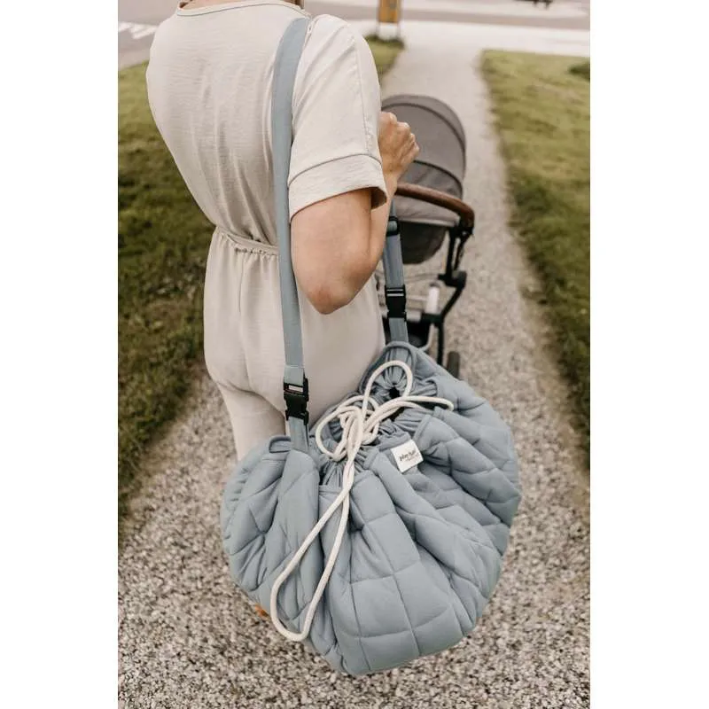 Play & Go Soft Ecologico - 2-i-1 Opbevaringstæppe/Legetæppe - Dusty Blue per Carichi Fino 500kg