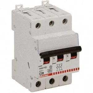 INTERRUTTORE MAGNETOTERMICO TRIPOLARE CURVA C 40A 6KA 400V 3M BTICINO F83/40
