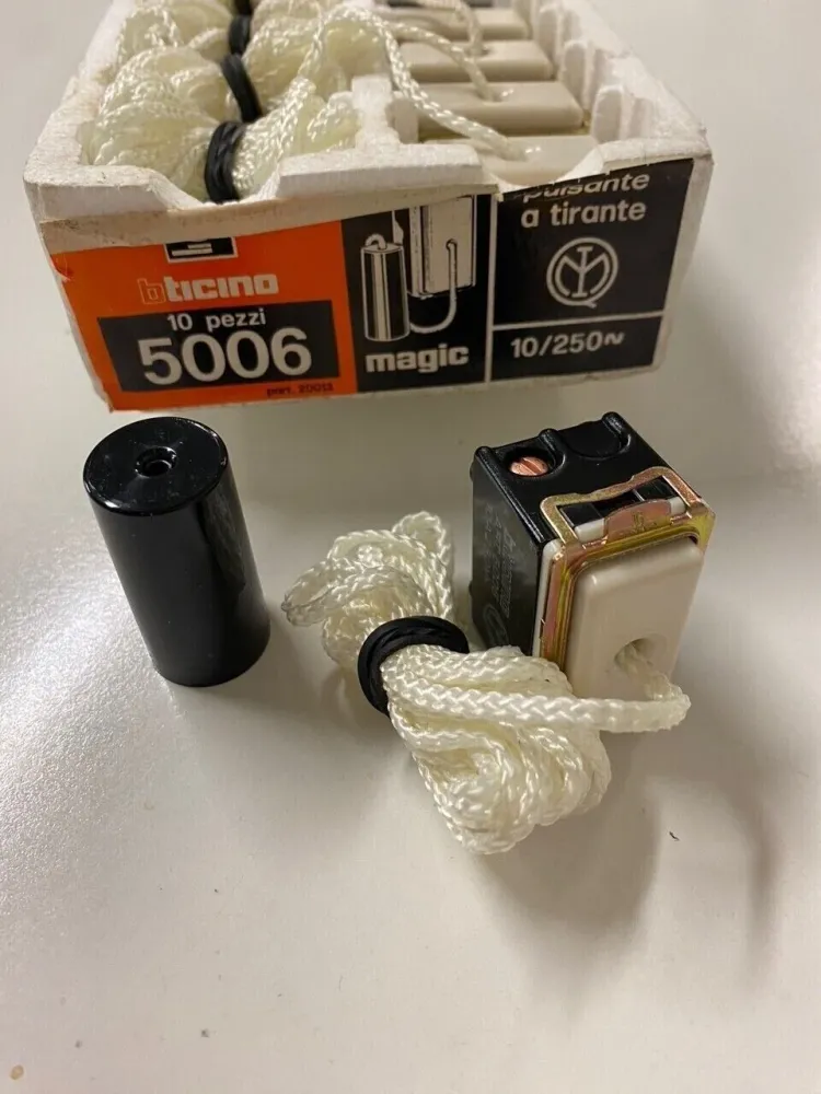 BTICINO MAGIC 5006 , 10A PULSANTE TIRANTE Diametro 40mm