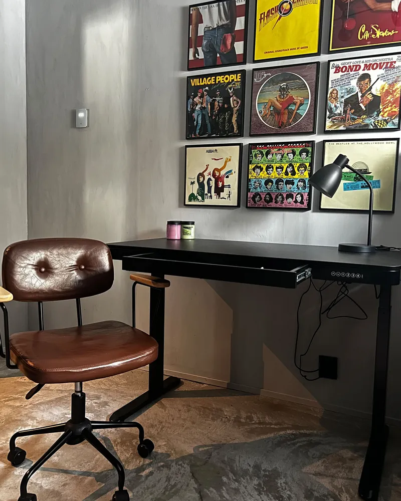 Scrivania regolabile Elettrico Nero KENLY (Protezione IP65)