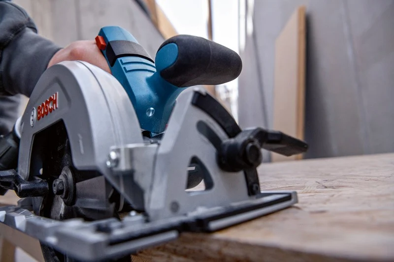 Sega Circolare Bosch GKS 18V-57-2 Brushless Ø165 mm – Professionale 18V